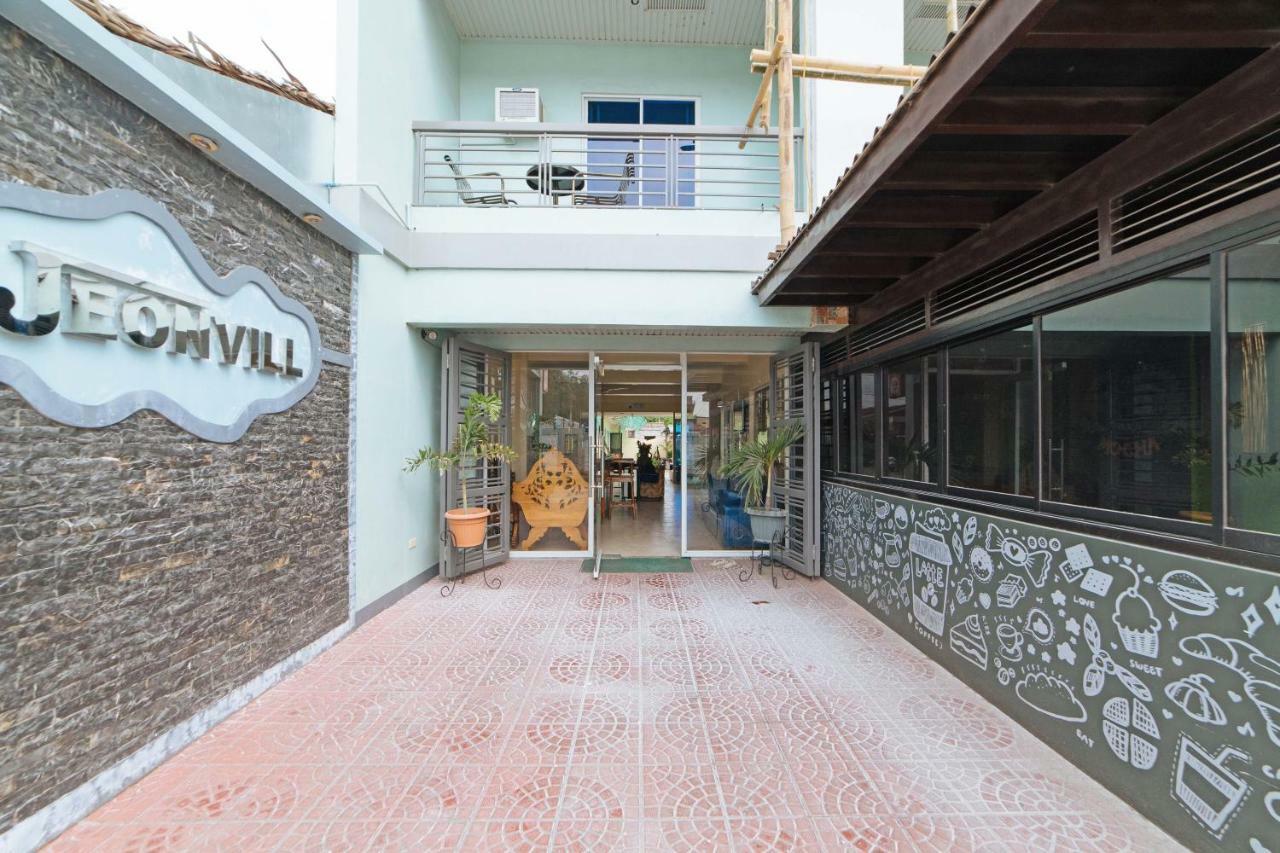 Hotel RedDoorz @ Old Buswang Road Kalibo Exterior foto