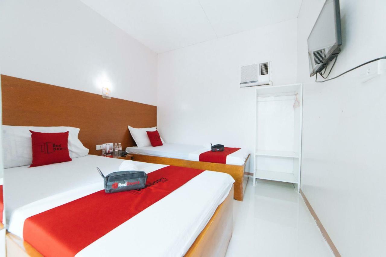 Hotel RedDoorz @ Old Buswang Road Kalibo Exterior foto